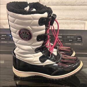 Totes Kids Snow Boots with Pink Accents Girls size 13